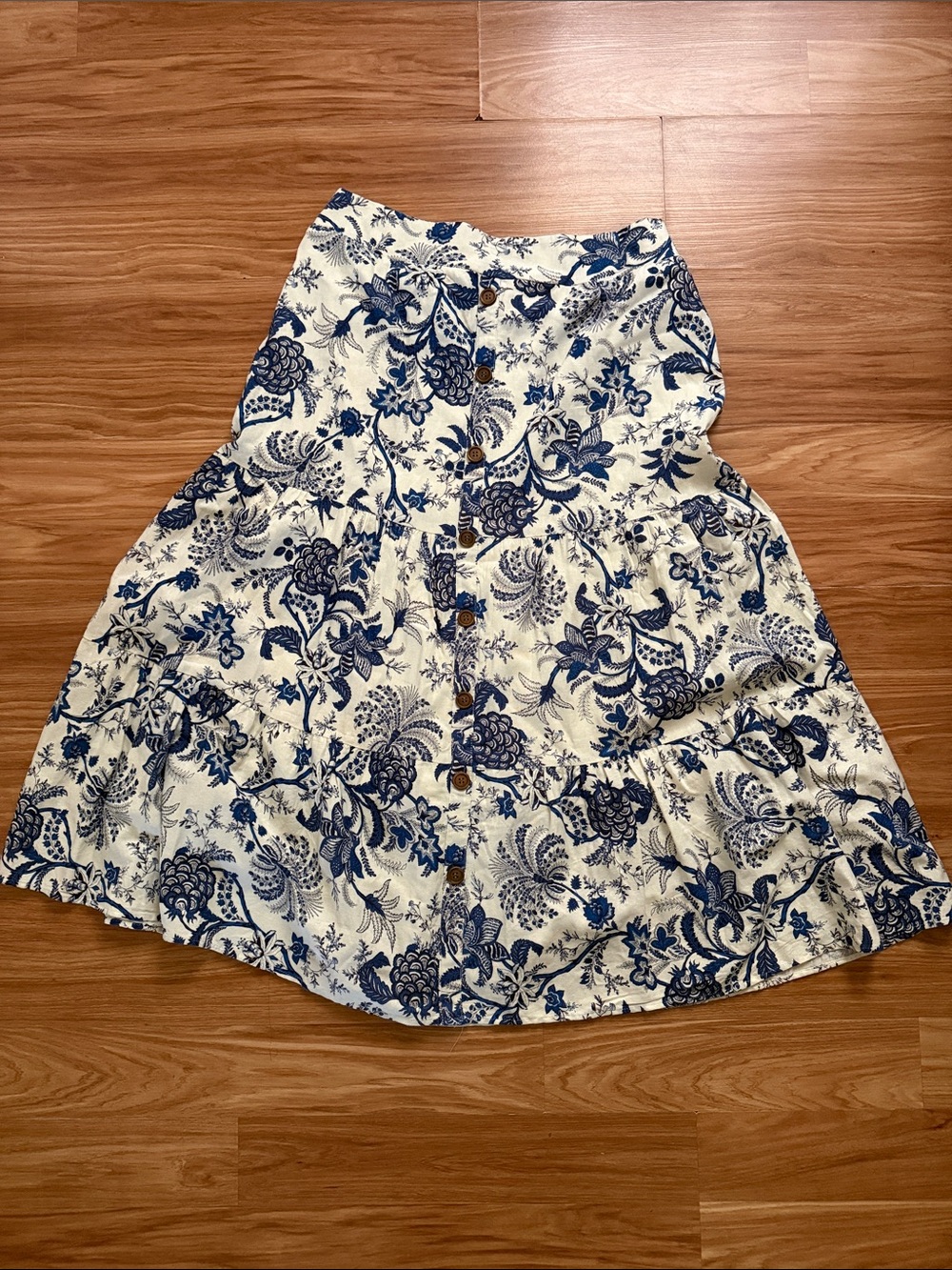 Cracker Barrel Blue Floral Tiered Button-Front Skirt